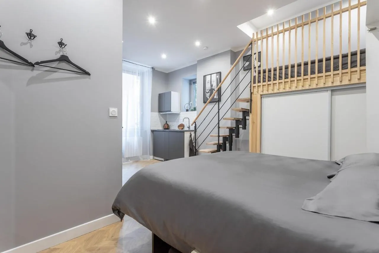 Appartement Lumignons Lyonnais - Presqu'île Confluence 0*, Lyon France